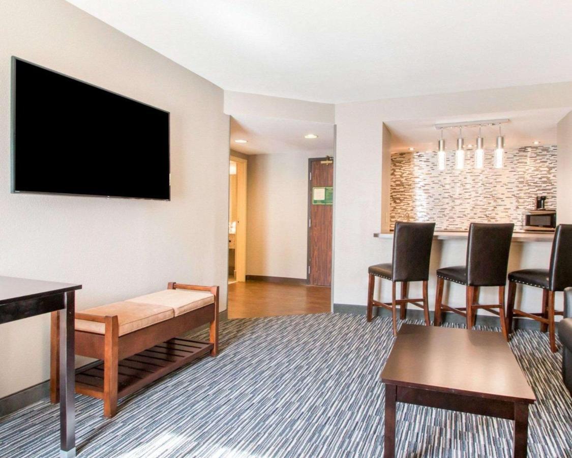 Greenstay Inn & Suites Court View Спрингфийлд Екстериор снимка