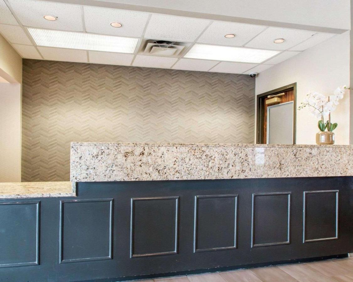 Greenstay Inn & Suites Court View Спрингфийлд Екстериор снимка