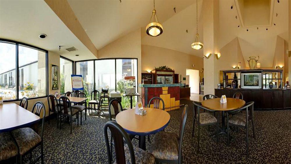 Greenstay Inn & Suites Court View Спрингфийлд Екстериор снимка