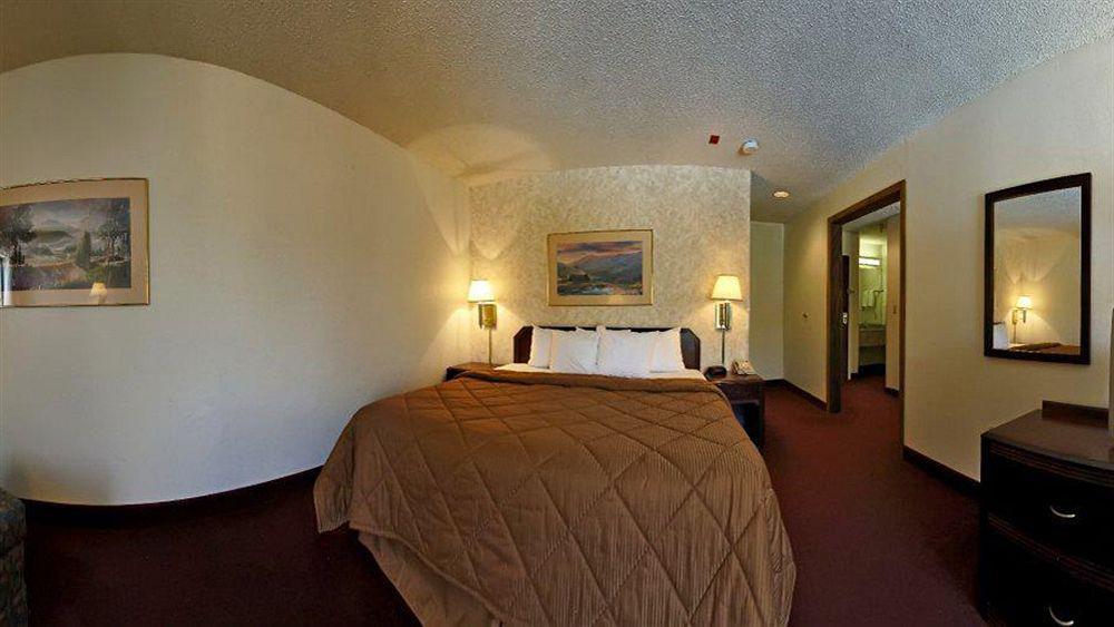Greenstay Inn & Suites Court View Спрингфийлд Екстериор снимка